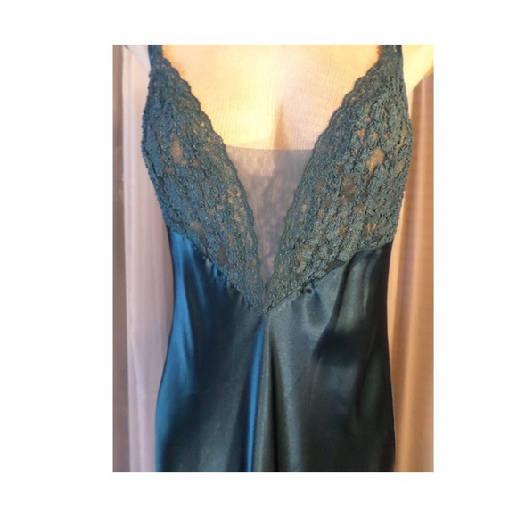 VINTAGE Victoria's Secret Large Green Long Gown L - Picture 5 of 8